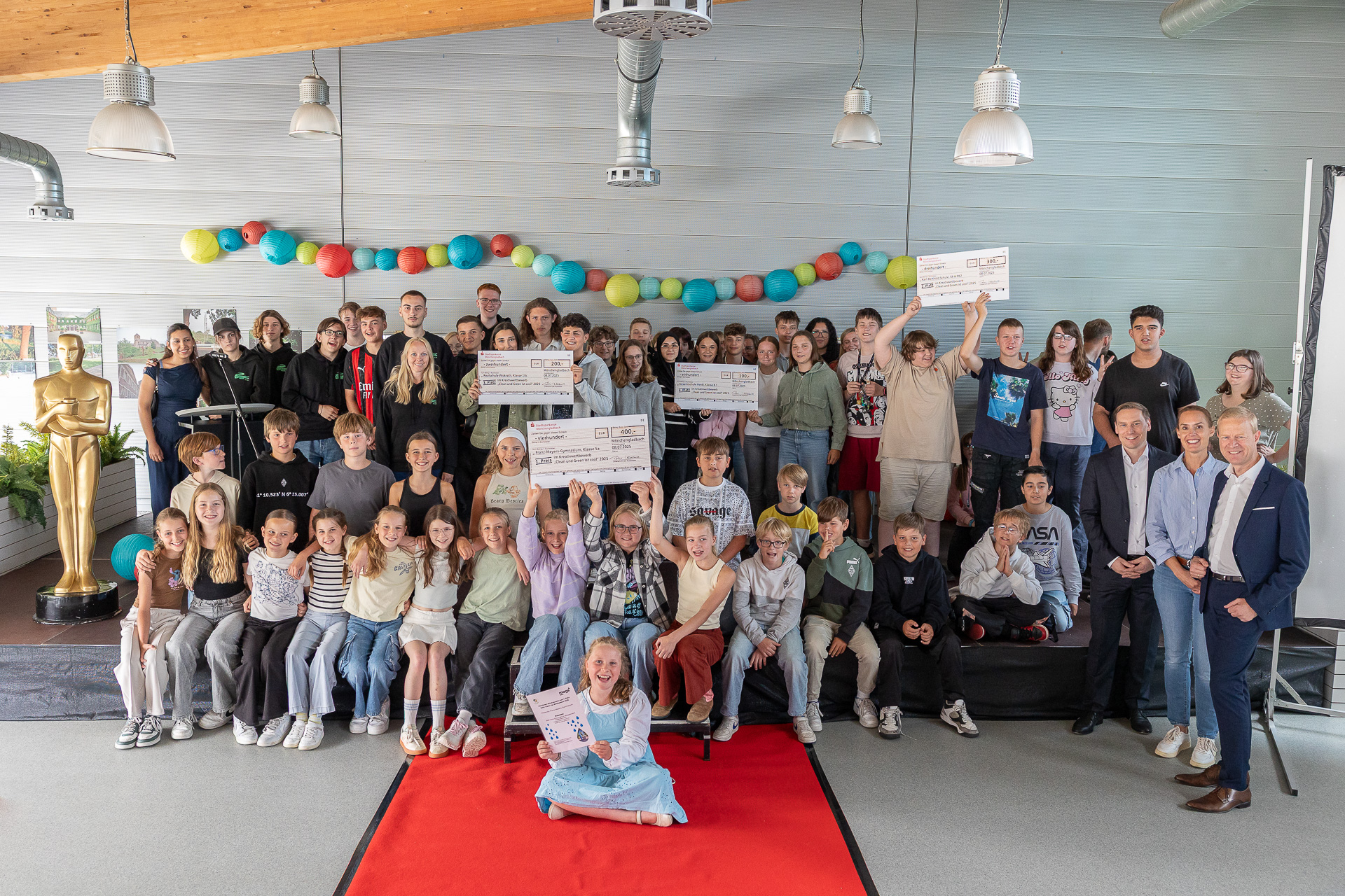 Die Gewinnerklassen des Kreativwettbewerbs „Clean & Green ist cool“.